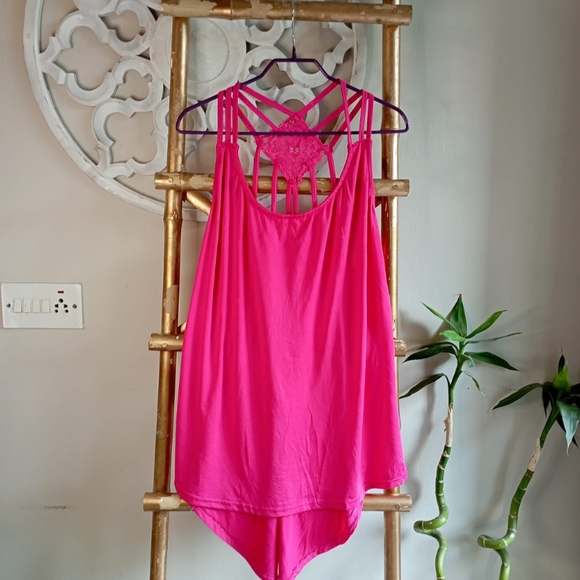 🍁🍁🍁 Fuchsia Pink Plus Top - Picture 3 of 12